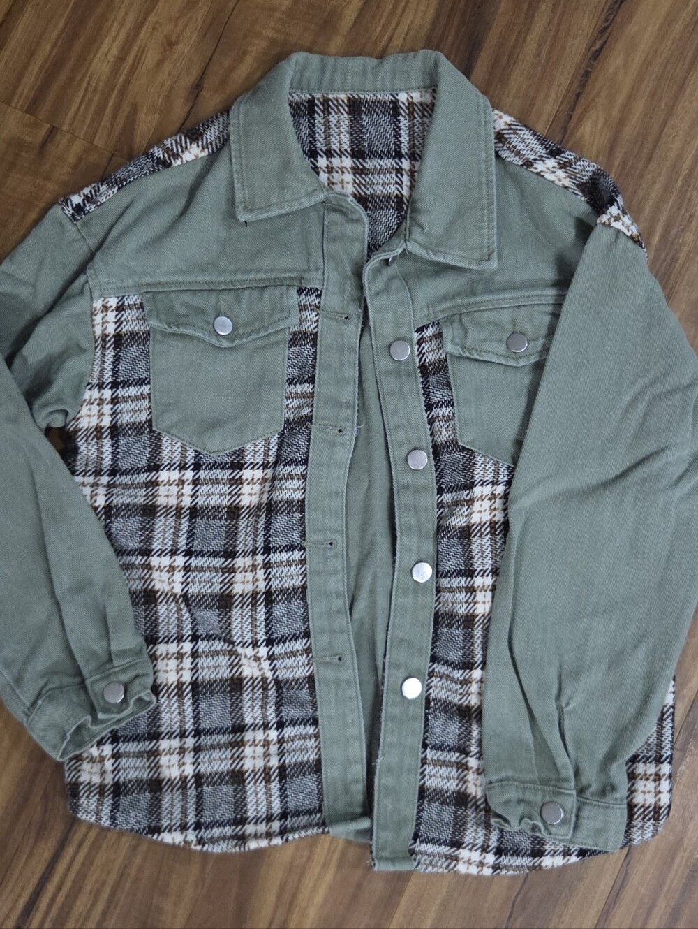 Sage Green & Plaid Shacket – Size Small
